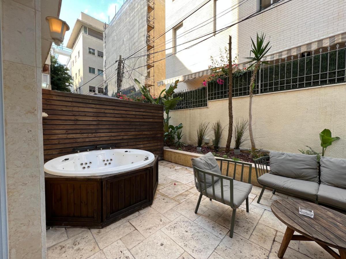 Beer Garden Hotel Tel Aviv Exteriör bild