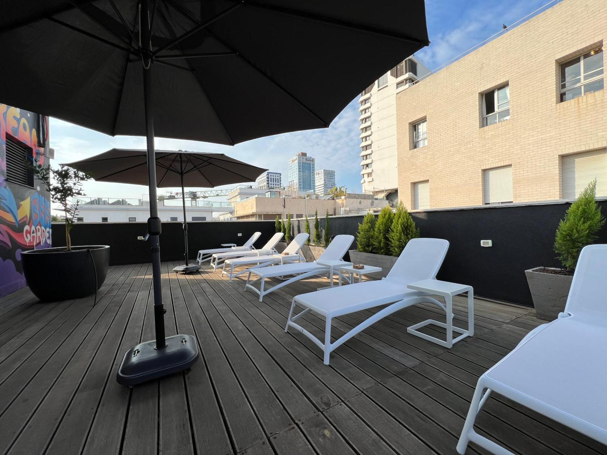 Beer Garden Hotel Tel Aviv Exteriör bild
