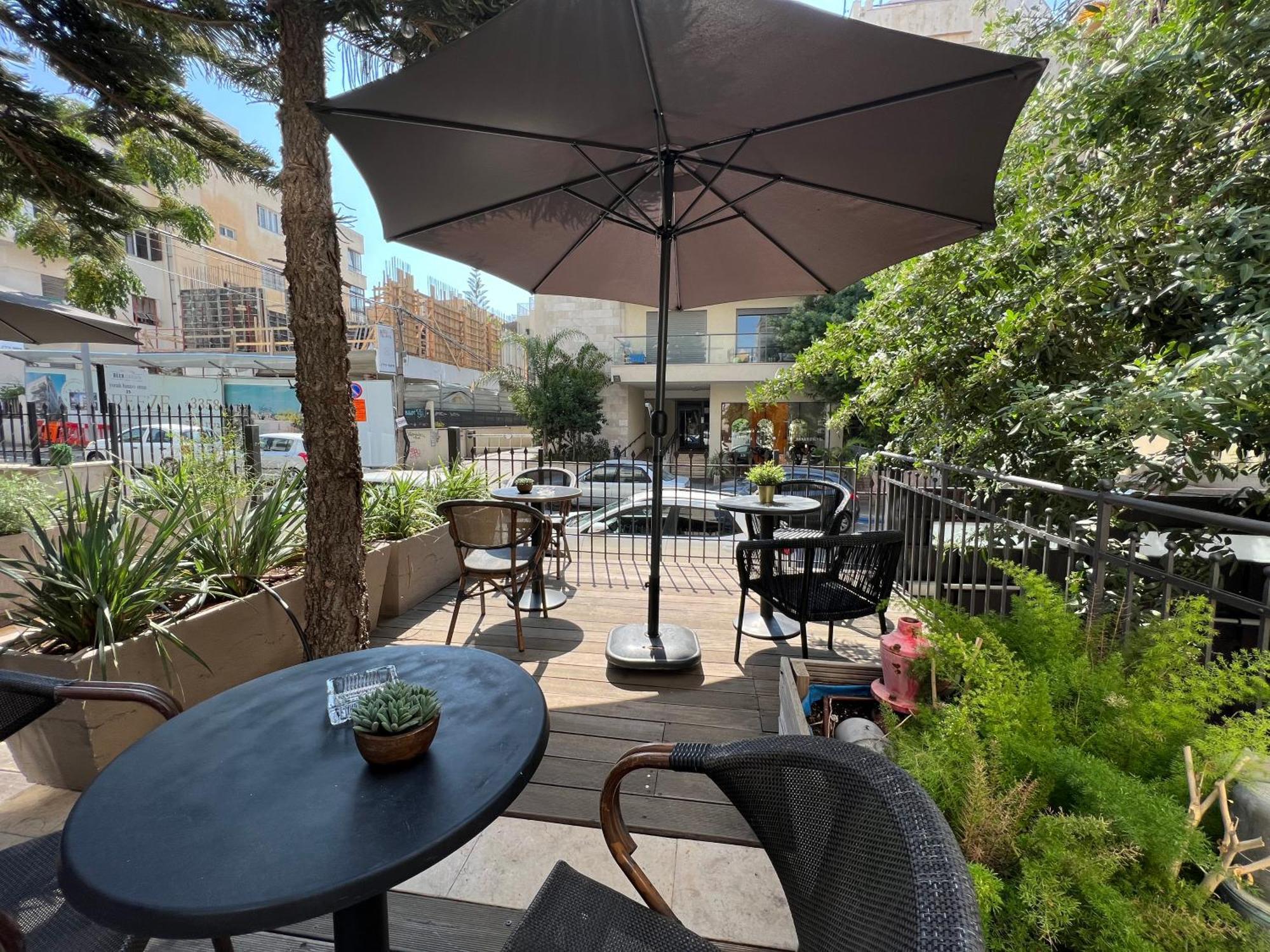 Beer Garden Hotel Tel Aviv Exteriör bild